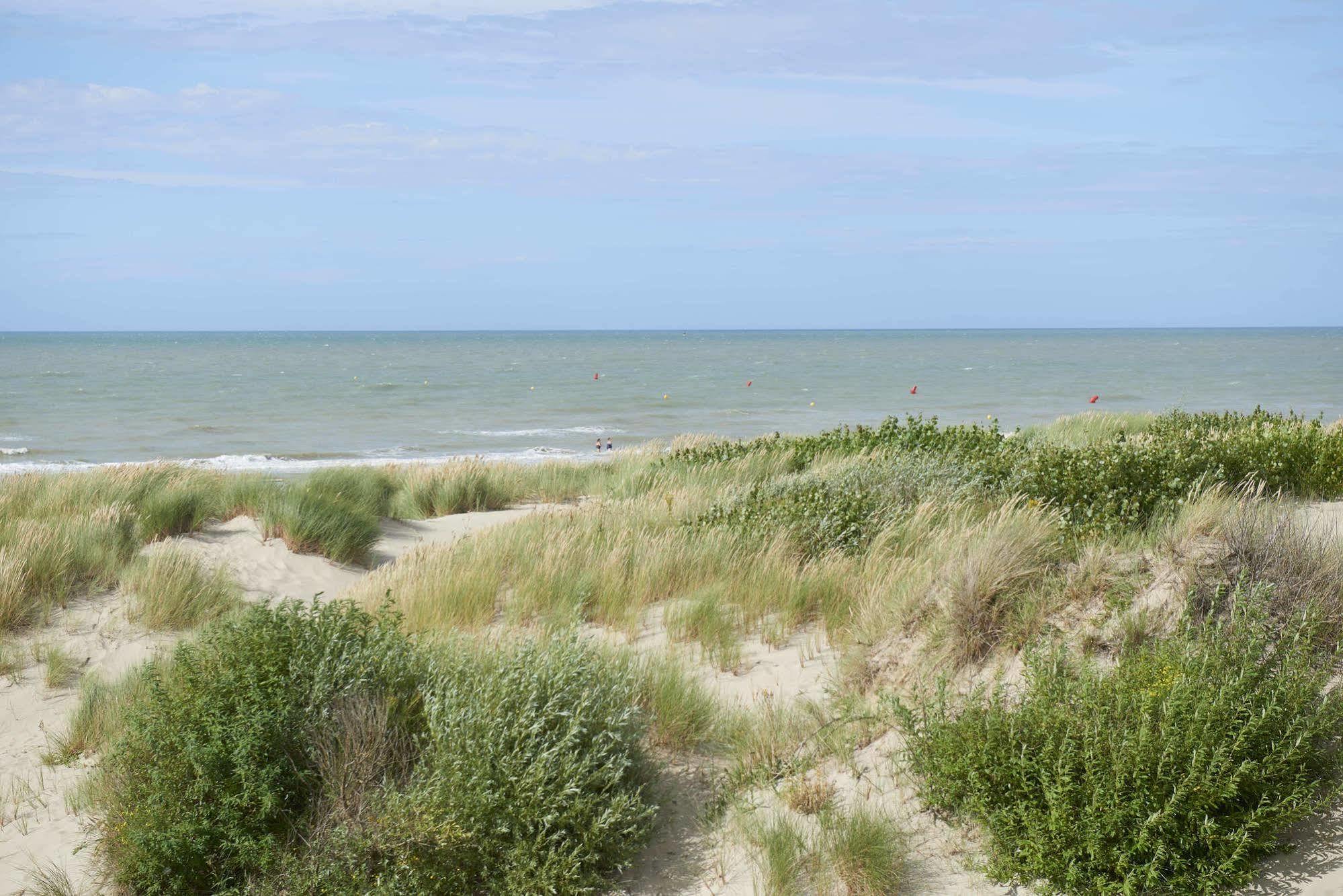 Hotel Zeepark Zeewind Bredene Exterior foto